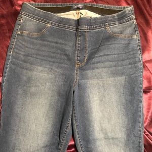 OLD NAVY ROCKSTAR JEANS/JEGGINGS